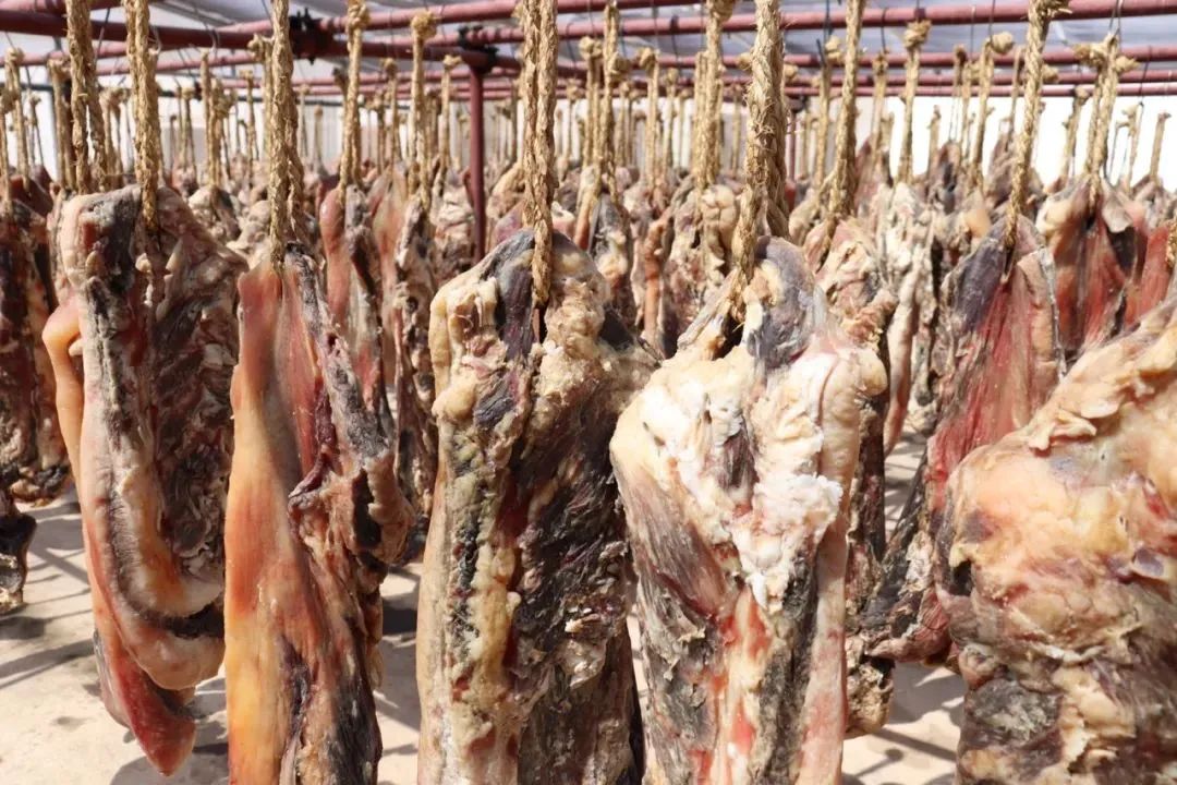 别再只买鲜花饼了,这些伴手礼同样饱含“昆明味儿”→(图4) 鲜花饼胡麻饼云腿饼_云南特产零食有哪些_昆明特色伴手礼