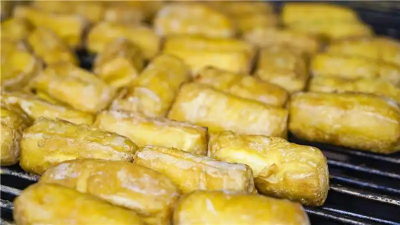 跟着好礼游云南 这些特产你知道几个?(图27) 云南特产鲜花饼_云南宜良烤鸭_云南特产零食有哪些