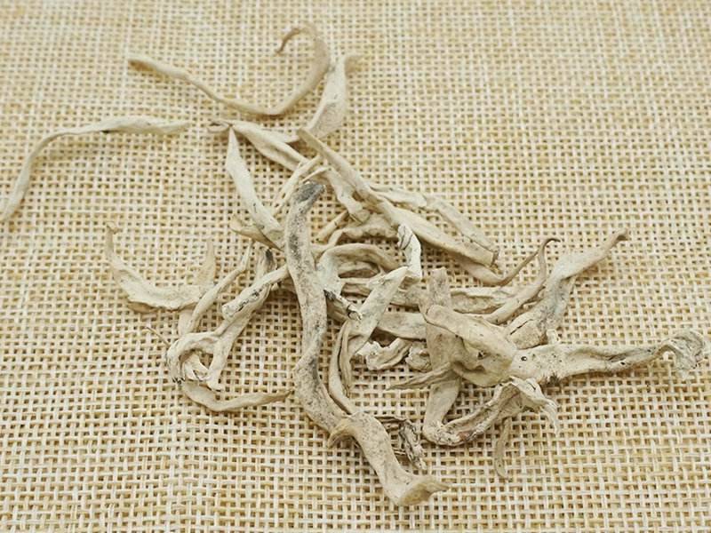 云礼 | 千万别错过! 这么多“稀奇”的云南礼物(图11) 云南特产鲜花饼 德和罐头 小粒咖啡 宣威火腿 华宁土陶 天麻 普洱茶 墨江紫米 冰岛茶 云县冬瓜蜜饯 丽江雪茶 永胜瓷器_云南特产零食有哪些