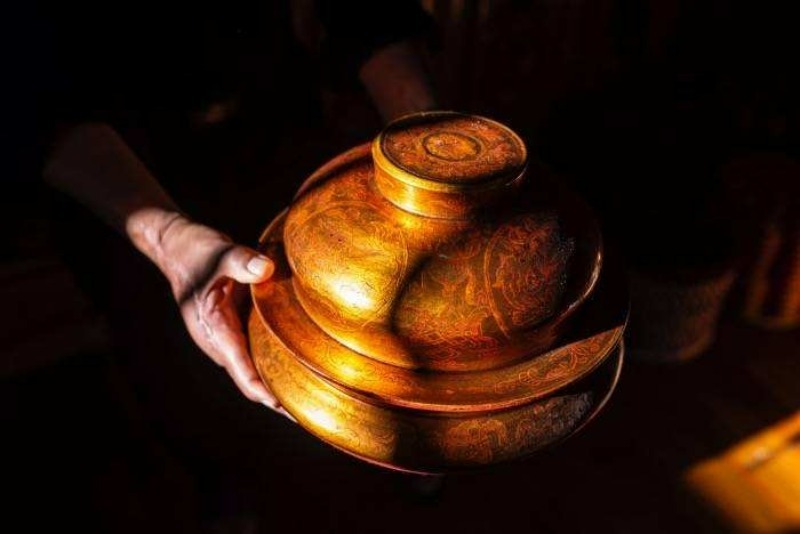 云礼 | 千万别错过! 这么多“稀奇”的云南礼物(图17) 云南特产鲜花饼 德和罐头 小粒咖啡 宣威火腿 华宁土陶 天麻 普洱茶 墨江紫米 冰岛茶 云县冬瓜蜜饯 丽江雪茶 永胜瓷器_云南特产零食有哪些