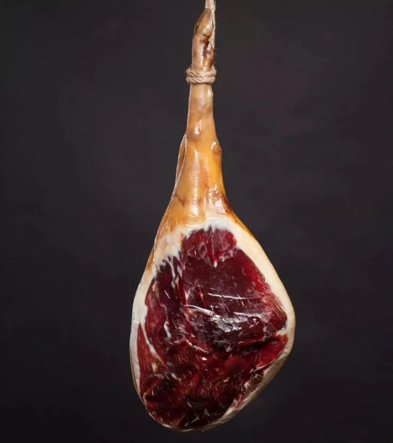 云礼 | 千万别错过! 这么多“稀奇”的云南礼物(图4) 云南特产零食有哪些_云南特产鲜花饼 德和罐头 小粒咖啡 宣威火腿 华宁土陶 天麻 普洱茶 墨江紫米 冰岛茶 云县冬瓜蜜饯 丽江雪茶 永胜瓷器