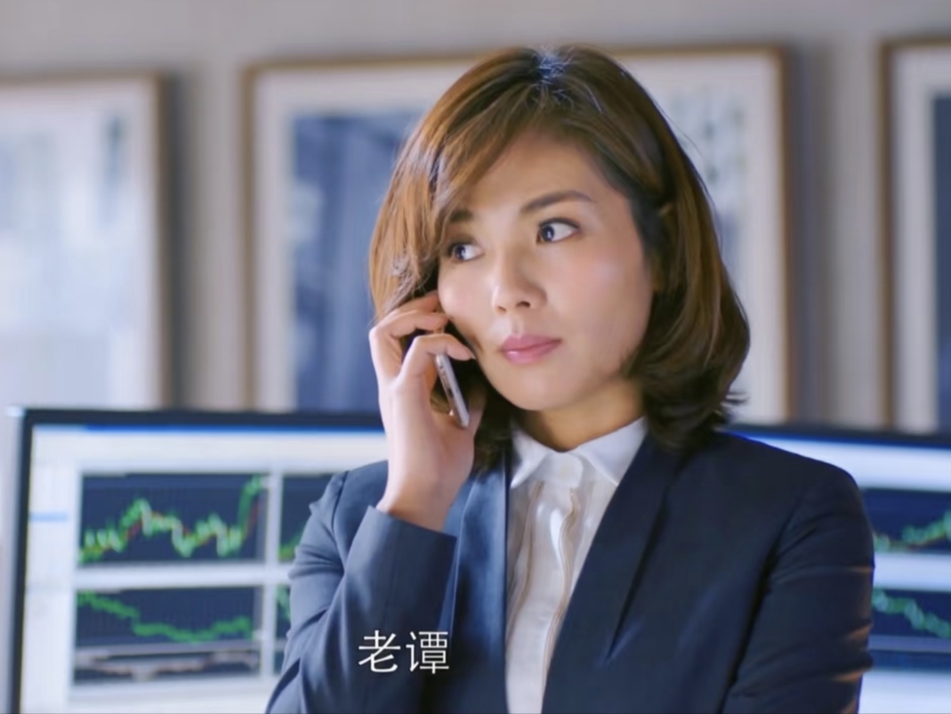 《欢乐颂》老谭对安迪暗恋却克制,藏着商业大鳄的顶级格局(图5) 欢乐颂老谭安迪感情线_老谭对安迪的默默守护_欢乐颂安迪开的什么车