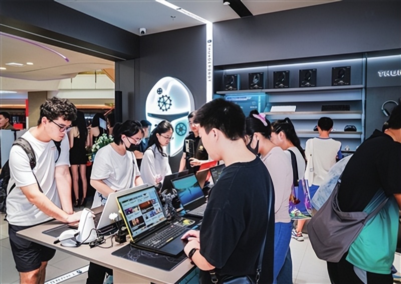 青岛体育产业优秀企业巡礼|雷神科技:勇立电竞潮头“爆款”频出(图2) 雷神科技 电竞装备 质价比_雷神游戏本 售后