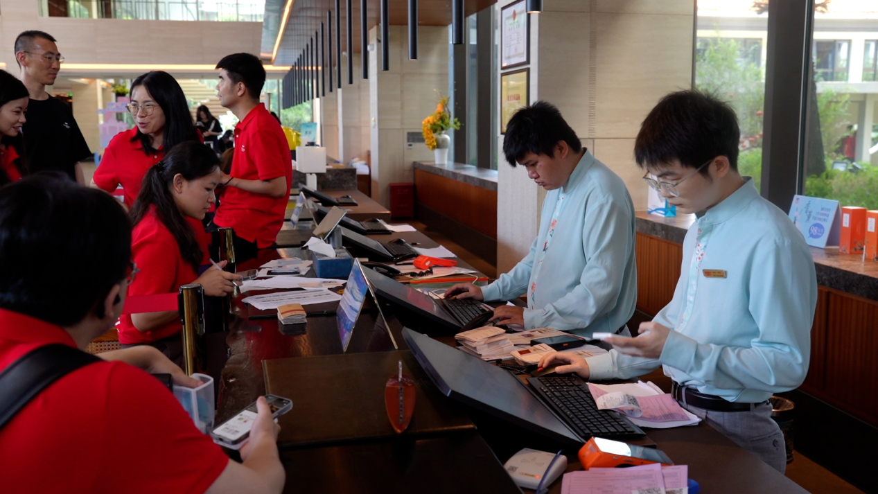 “尝鲜”深中通道!深港客涌入,中山三乡文旅热度飙升丨玩转中山有着数(图5) 深中通道开通中山三乡旅游攻略_深圳游客深中通道中山三乡旅游优惠_深圳中山公园附近美食