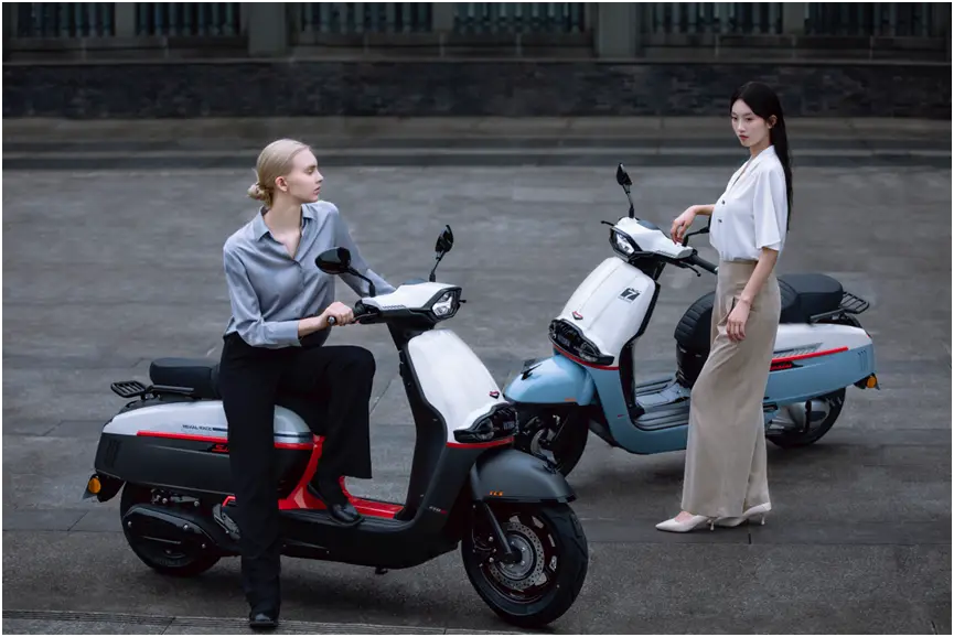 最受市场追捧的车型丨2024年度10款热门小排量踏板推荐(图7) 2024年小排量踏板推荐_合资复古踏板市场分析_小排量摩托