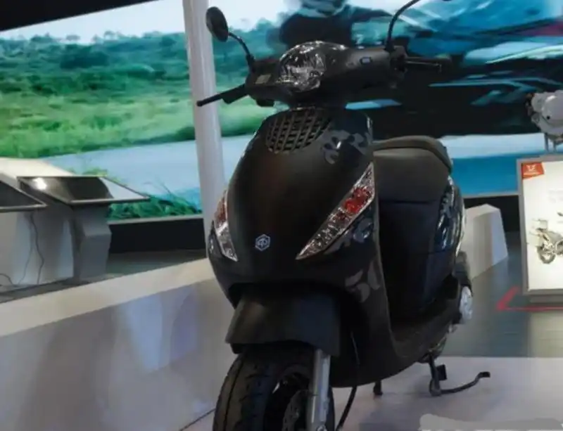 小排量代步踏板车,宗申比亚乔ZIP50,马力4.1PS(图5) 50cc小排量踏板车_ZIP50宗申比亚乔_小排量摩托