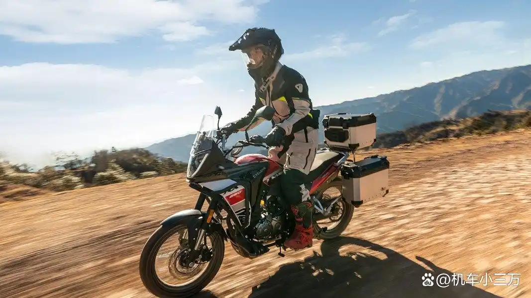 宗申赛科龙RX250小排量拉力车震撼上市:售价仅14988元起!(图11) 小排量摩托_宗申赛科龙RX250_RX250探索版与旅行版对比