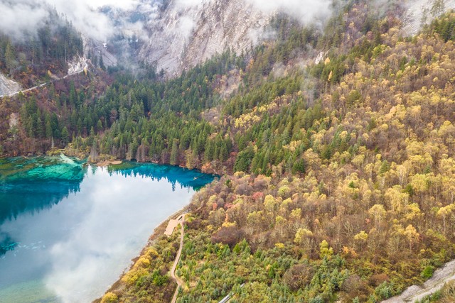藏式家访_九寨沟旅游线路设计_九寨沟高山海子成因解析