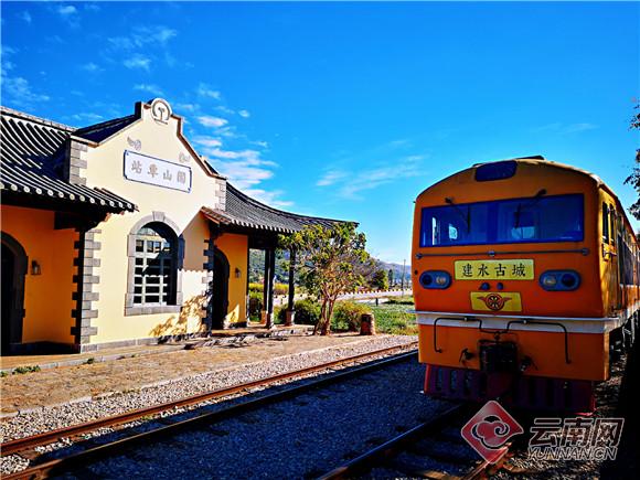 九寨沟旅游线路设计_峡谷金沙江徒步_云南自驾游 路线推荐 摄影观鸟湖泊日出