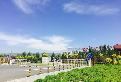 呼和浩特白石沟景区_马场梁夏日冰瀑_呼和浩特市周边避暑胜地