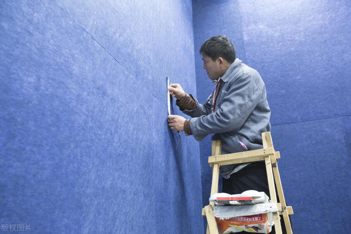 乳胶漆墙面直接贴墙布?老师傅打死不说的5个真相,现在还来得及(图3) 避开乳胶漆贴墙布坑_乳胶漆墙面贴墙布指南_纸胶带墙面艺术