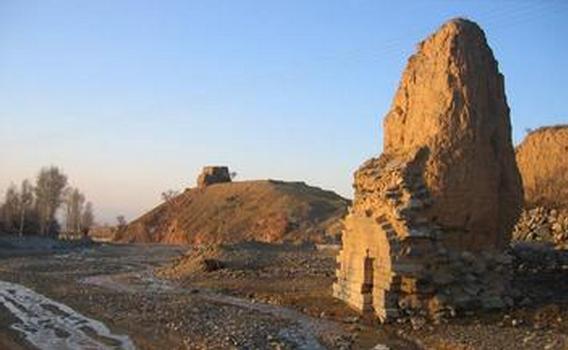 清水河明代长城遗址旅游_老牛湾长城黄河旅游_呼和浩特白石沟景区