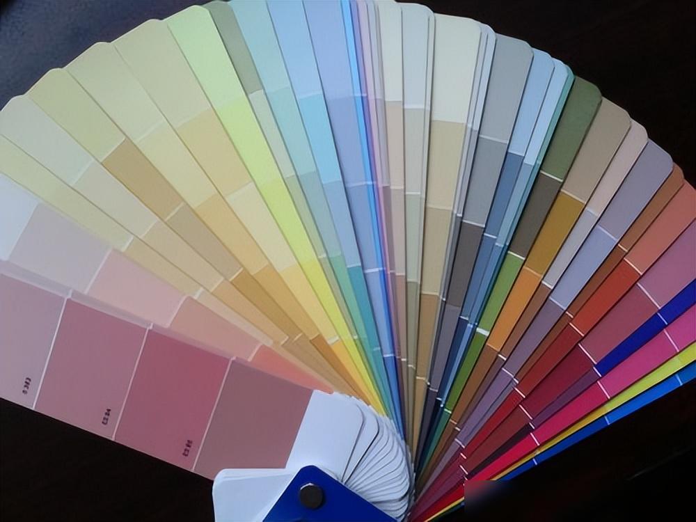 内行人告诉你,装修选乳胶漆还是选墙纸壁布?都是干货!(图10) 墙面装修材料性价比对比_刷乳胶漆的墙面还能贴壁纸不_乳胶漆与壁纸壁布的选择