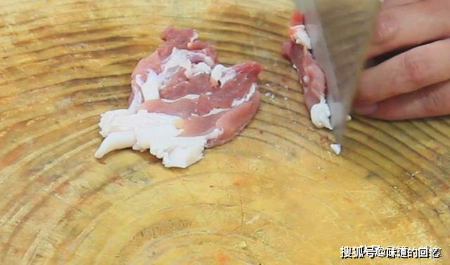 厨师长教你粉蒸肉的做法,掌握这几个技巧,酥而爽口,看一遍就会(图2) 南瓜粉蒸肉的做法大全_四川粉蒸肉做法_重庆粉蒸肉配方