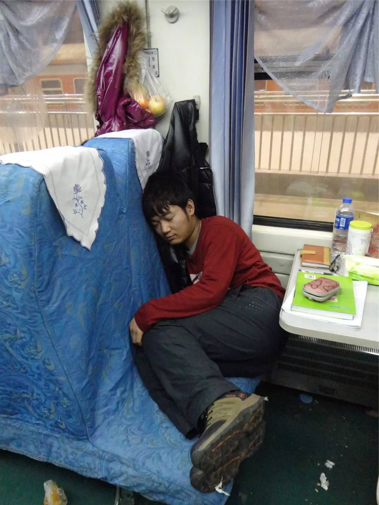 云南穷游攻略_一个人的旅行是辛酸的_独自背包旅行