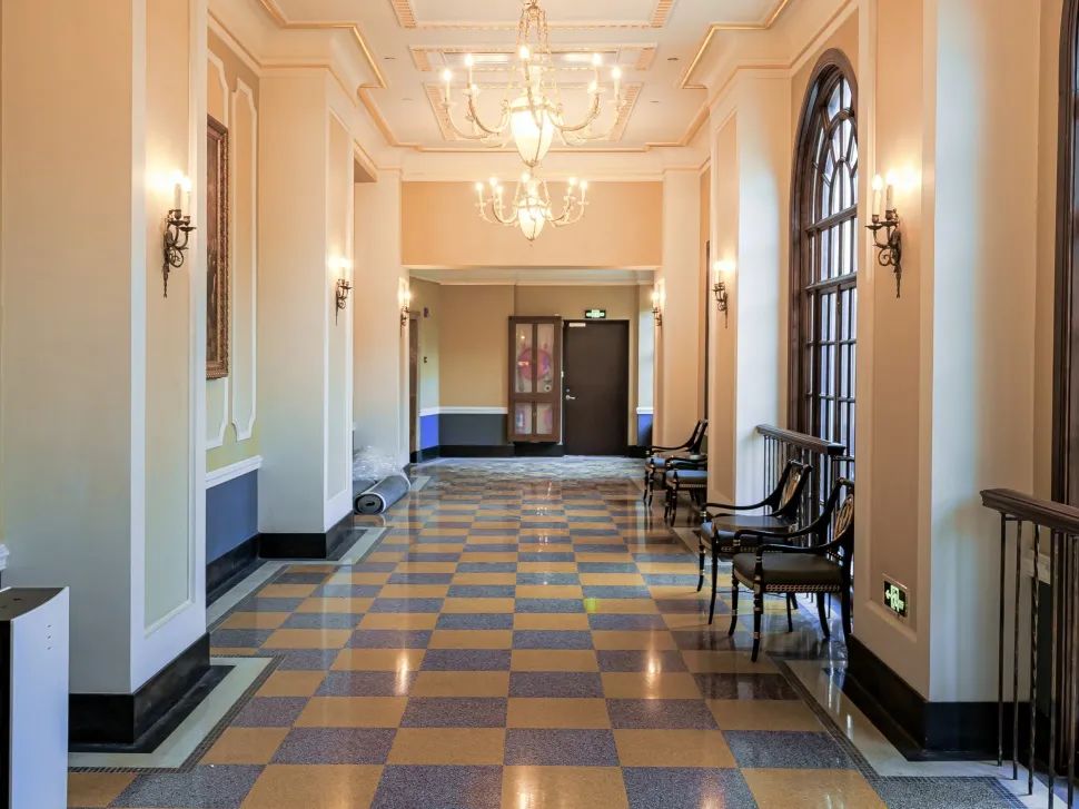 【匠心匠艺】带你领略优秀历史建筑中水磨石地坪的修缮工艺!(图4) 水磨石翻新方法_上海近代水磨石历史_水磨石起源发展历程