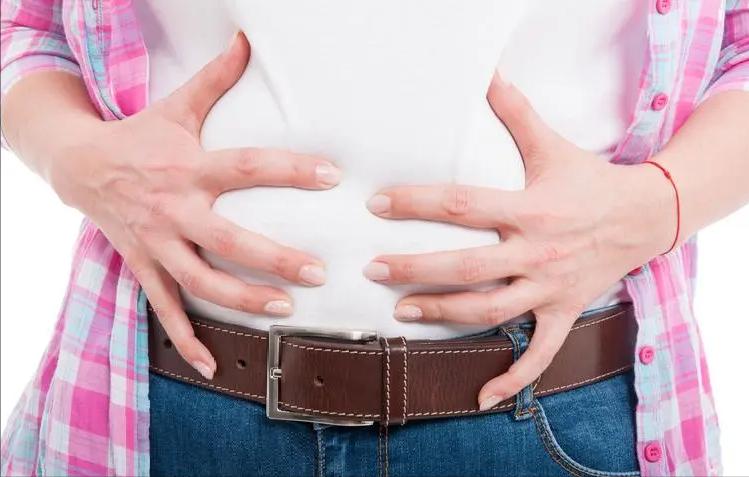 喝茶可以缓解肝脏硬化吗?医生再次劝告:想要护肝,这三茶要多喝(图2) 中年人护肝绿茶_吃烧烤后喝茶好吗_绿茶护肝功效