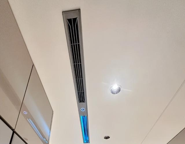 新房装修,老婆坚持做这6个“厨房设计”,没想到入住后真香了(图6) 厨房装修细节改造_日式厨房装修风格图片_高柜升降技术