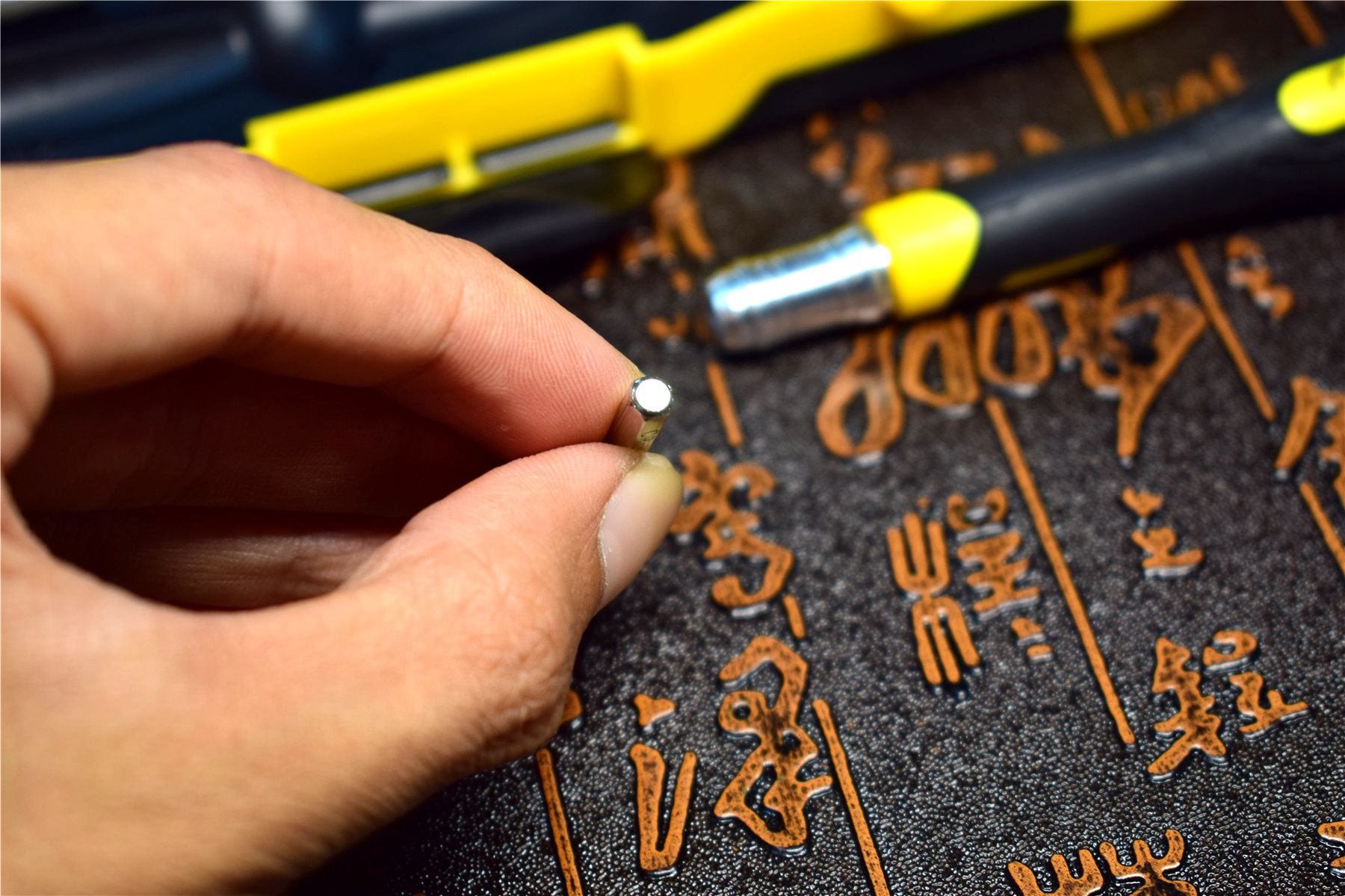 秒变专业拆机维修达人,这款工具套装你值得拥有(图14) 维修工具套装_ORICO精密螺丝刀套装_21种批头日常维修工具