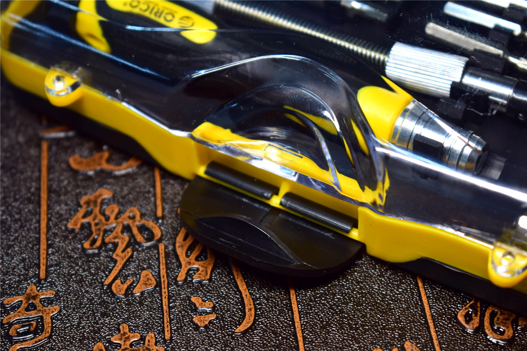 秒变专业拆机维修达人,这款工具套装你值得拥有(图4) ORICO精密螺丝刀套装_维修工具套装_21种批头日常维修工具