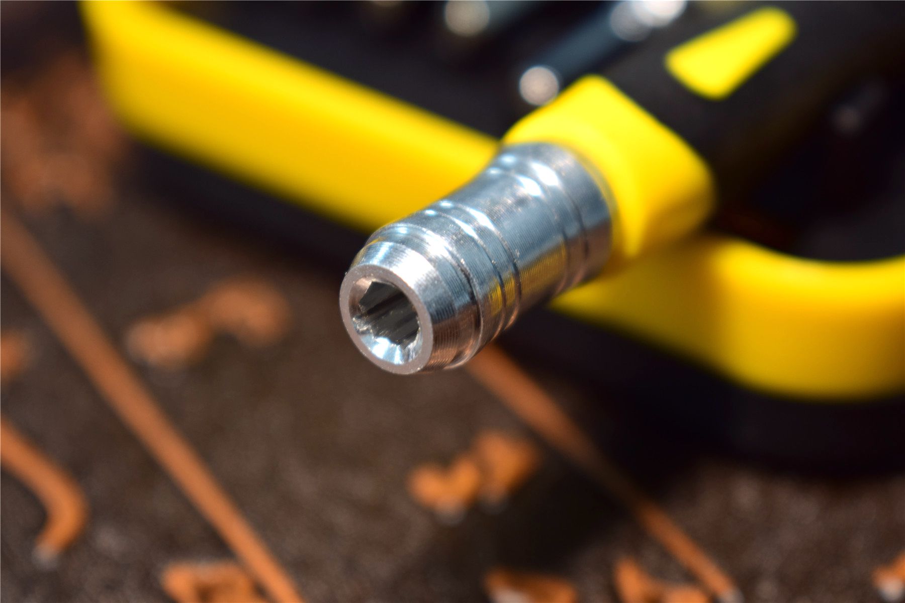 秒变专业拆机维修达人,这款工具套装你值得拥有(图9) 维修工具套装_21种批头日常维修工具_ORICO精密螺丝刀套装