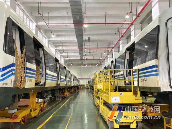 宁波地铁1号线列车首次大修:大到整个箱体 小到一颗螺栓(图2) 宁波地铁车辆深度检修_宁波轨道交通1号线大修_地铁架大修工作怎么样