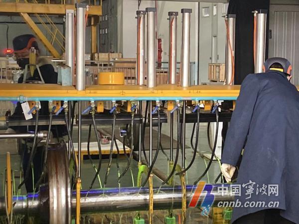 宁波地铁1号线列车首次大修:大到整个箱体 小到一颗螺栓(图3) 地铁架大修工作怎么样_宁波地铁车辆深度检修_宁波轨道交通1号线大修