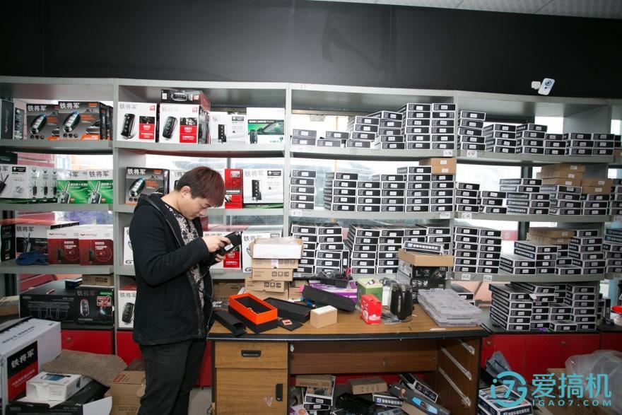 在后视镜里住着领航员，开车问问3智能语音后视镜体验