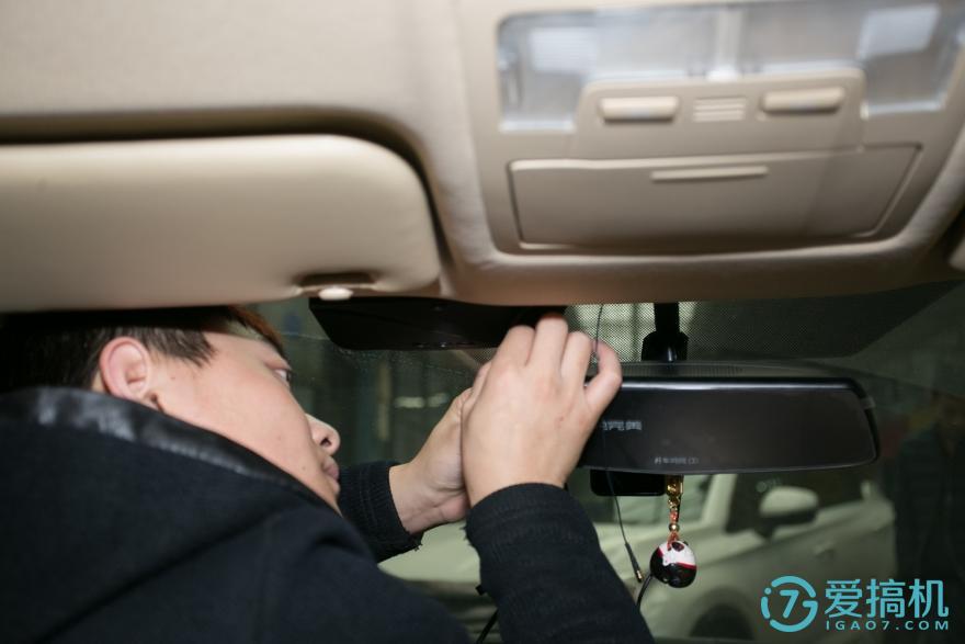 在后视镜里住着领航员，开车问问3智能语音后视镜体验