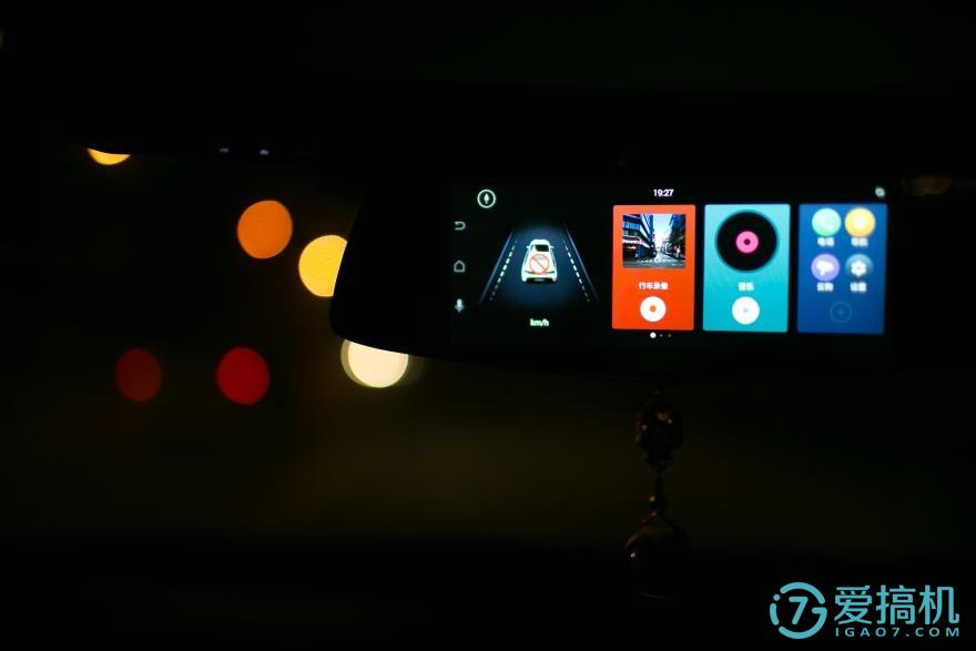 在后视镜里住着领航员，开车问问3智能语音后视镜体验