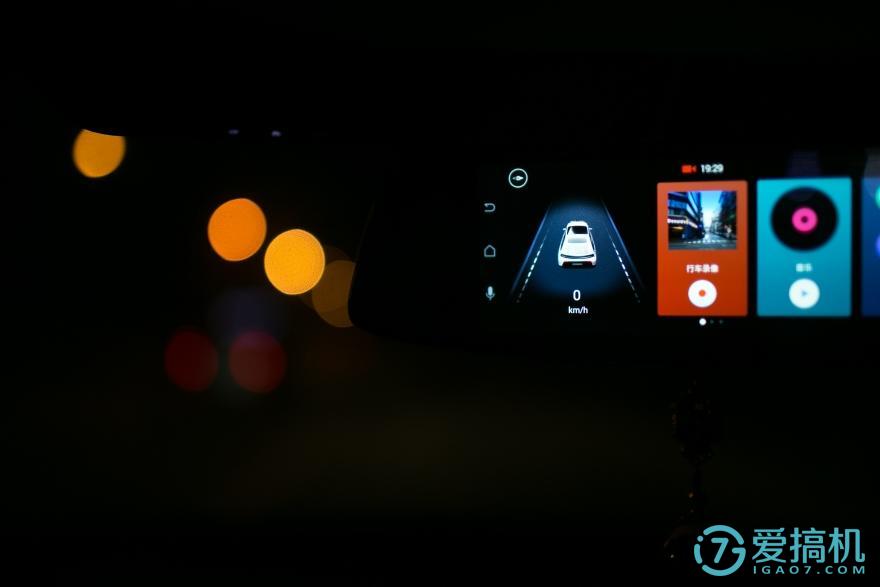 在后视镜里住着领航员，开车问问3智能语音后视镜体验