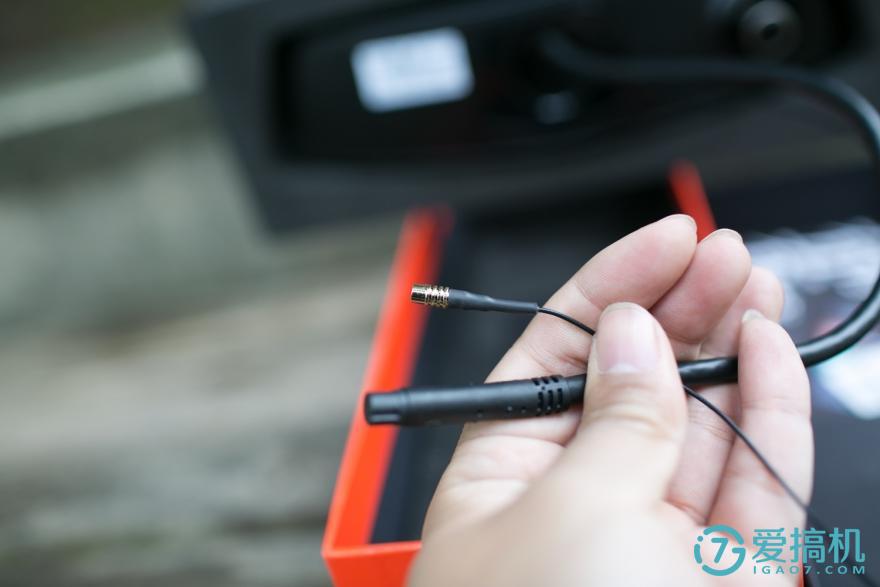 在后视镜里住着领航员，开车问问3智能语音后视镜体验