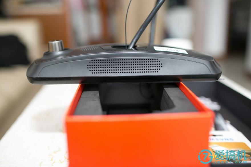 在后视镜里住着领航员，开车问问3智能语音后视镜体验