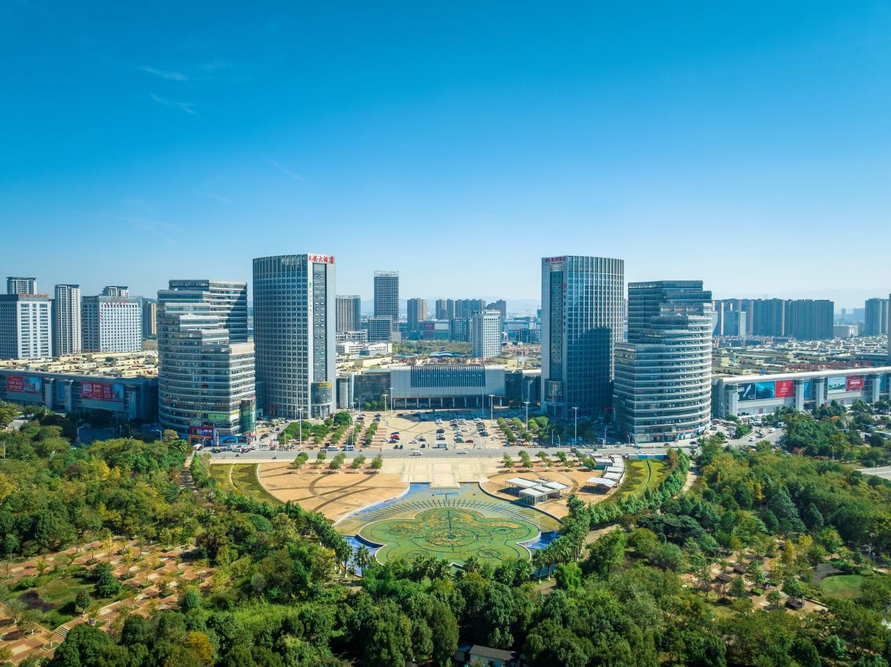 新春年货“一站式”购齐 俊发·新螺蛳湾喊你来赶年集寻年味啦!(图9) 昆明新螺蛳湾年货采购_俊发新螺蛳湾春节商品选购_螺蛳湾零食批发商电话