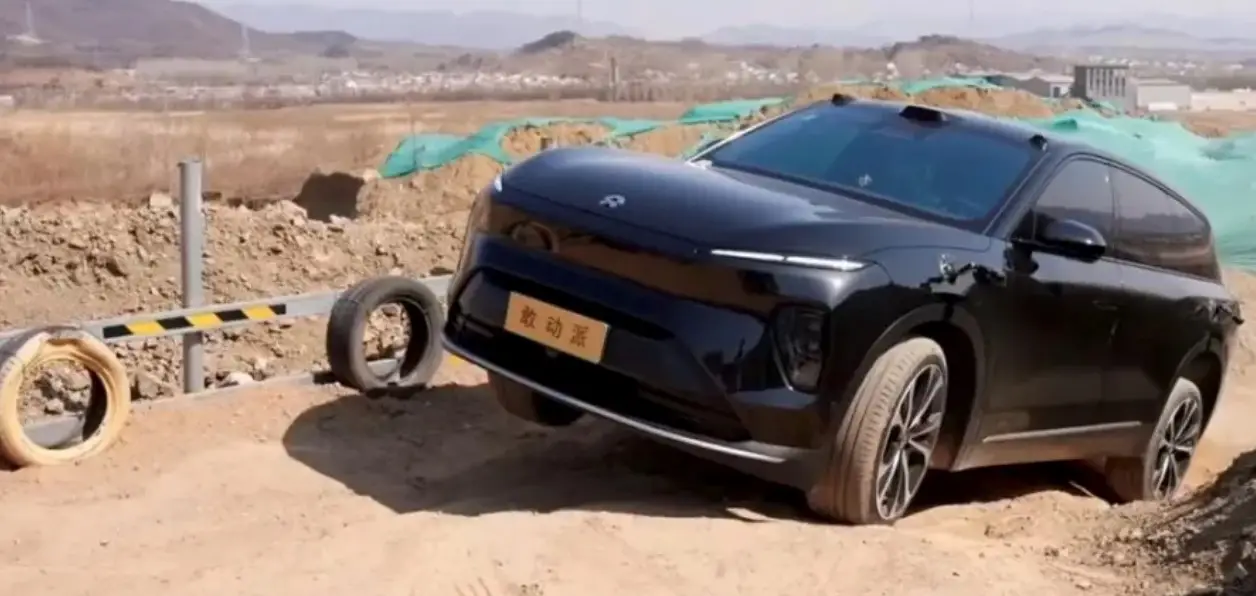 你真的懂悬挂是什么吗?从理论到应用,一篇文章给你讲清楚(图4) 汽车悬挂系统工作原理_汽车悬挂与避震_汽车悬挂系统性能指标