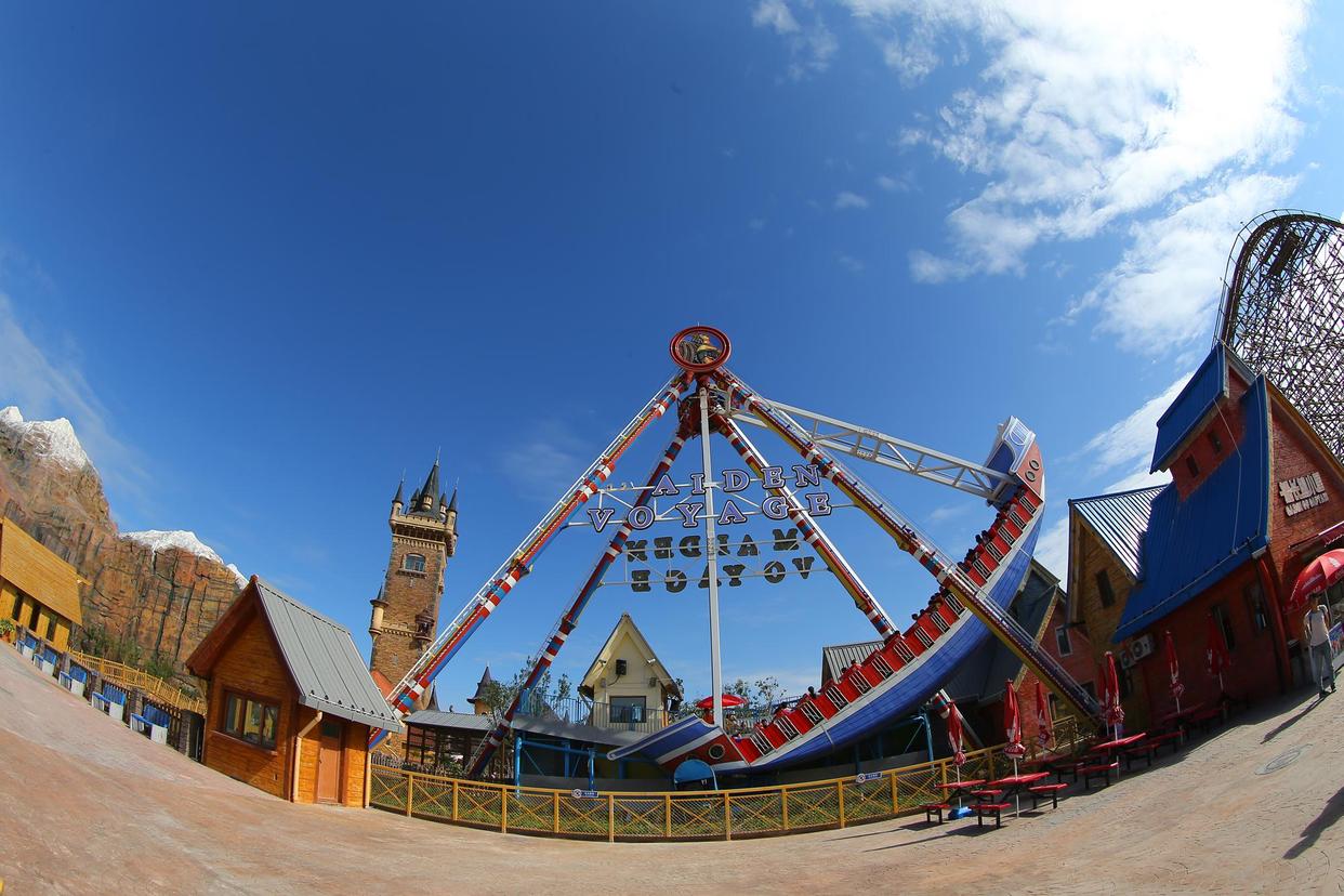 天津欢乐谷有什么游玩项目?惊险刺激,赶快去玩吧(图7) 天津欢乐谷旅游自驾游_天津欢乐谷过山车项目_天津欢乐谷刺激游乐项目