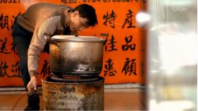 纪录片批评 | 张奕玮:始于舌尖,终于中国(图1) 舌尖上的中国的美食_纪录片镜头语言分析_《舌尖上的中国》色彩运用技巧