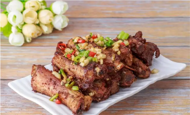 广东最出名的20道名菜,粤菜特色菜谱大合集,让人看了直流口水(图13) 广东最出名20道名菜_粤菜菜谱清蒸鲍鱼_粤菜特色菜谱大合集