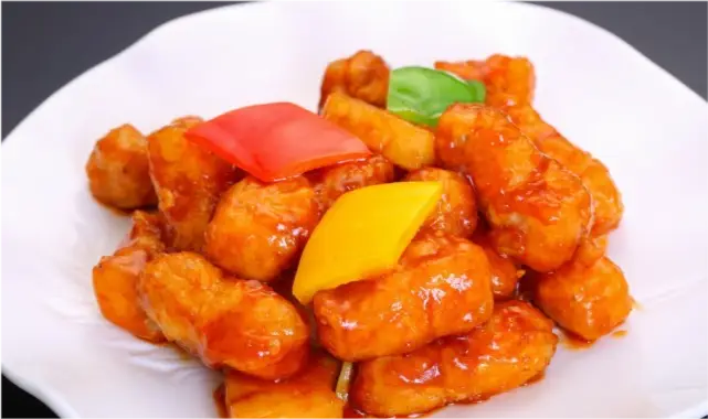 广东最出名的20道名菜,粤菜特色菜谱大合集,让人看了直流口水(图17) 粤菜菜谱清蒸鲍鱼_广东最出名20道名菜_粤菜特色菜谱大合集