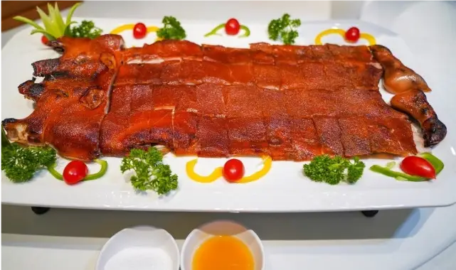 广东最出名的20道名菜,粤菜特色菜谱大合集,让人看了直流口水(图3) 广东最出名20道名菜_粤菜特色菜谱大合集_粤菜菜谱清蒸鲍鱼