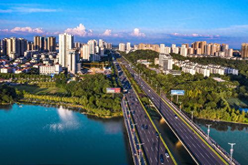 岳阳隐藏美食:本地人最爱,游客必尝(图1) 岳阳南正街豆皮_岳阳美食有哪些_岳阳长乐甜酒