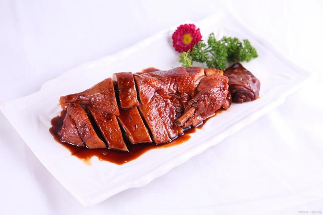 岳阳十大名吃推荐:品味湖南菜的绝佳去处,不可错过的地道美食(图10) 岳阳美食有哪些_君山虾饼岳阳美食_岳阳特色十大名吃推荐