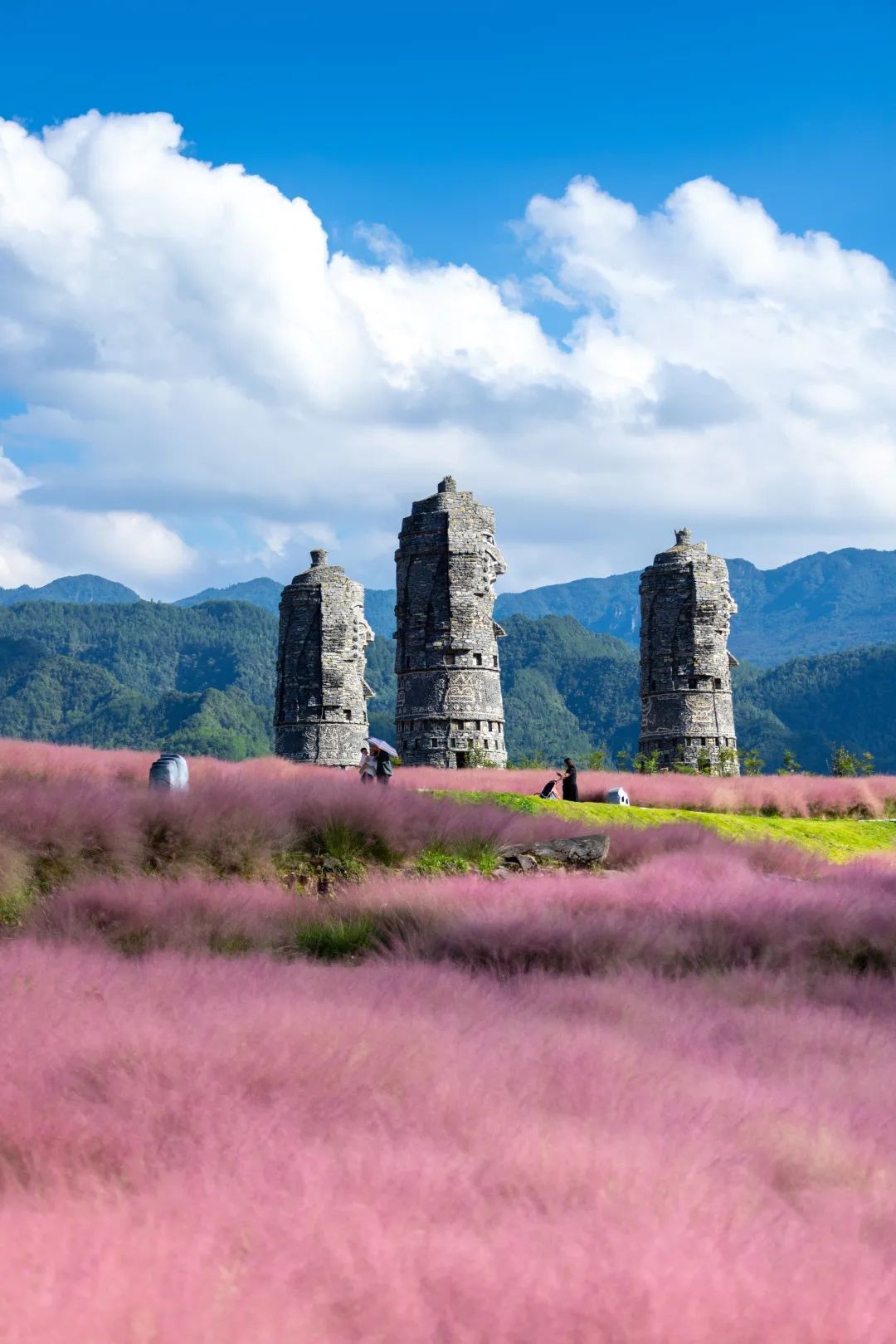 酉阳旅游喜事连连(酉阳旅游景点有哪些)(图2) 酉阳旅游景点_松鼠丛林乐园AAAA级景区_酉阳叠石花谷AAAA级景区
