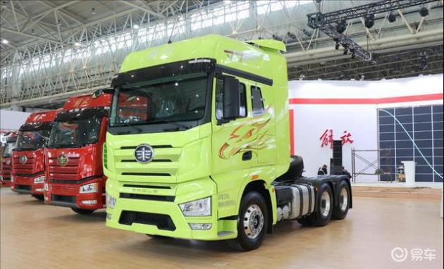 最强悍民用重型牵引卡车_世界十大最强卡车排名_彼得比尔特579卡车报价