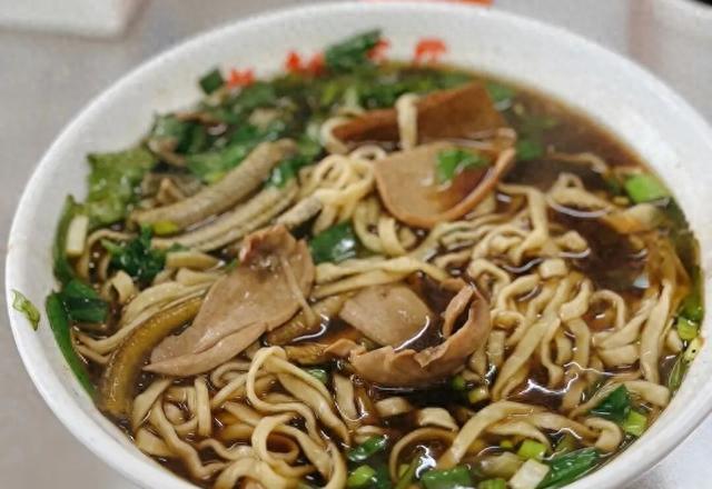 镇江很受欢迎的5家老字号面馆,真真太好吃了吧(图1) 镇江面馆新玩法_镇江名吃老字号_老赵家冰鳝丝凉面