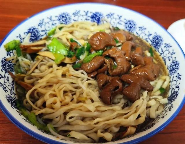 镇江很受欢迎的5家老字号面馆,真真太好吃了吧(图3) 镇江面馆文化体验_镇江名吃老字号_镇江老字号面馆创新传承