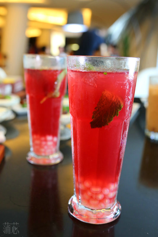 和牛油果比萨有个约会,美食大咖分享会(图13) 必胜客海鲜至尊披萨的做法_意式牛油果大虾比萨_意式香烤鸡腿排