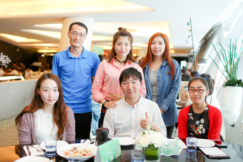 和牛油果比萨有个约会,美食大咖分享会(图15) 意式牛油果大虾比萨_意式香烤鸡腿排_必胜客海鲜至尊披萨的做法