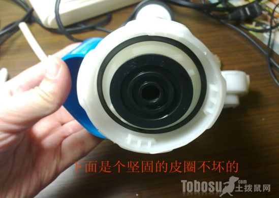 马桶维修攻略 超强版图解(图7) 马桶上水阀修理_TOTO马桶进水阀坏了怎么办_抽水马桶进水阀维修方法