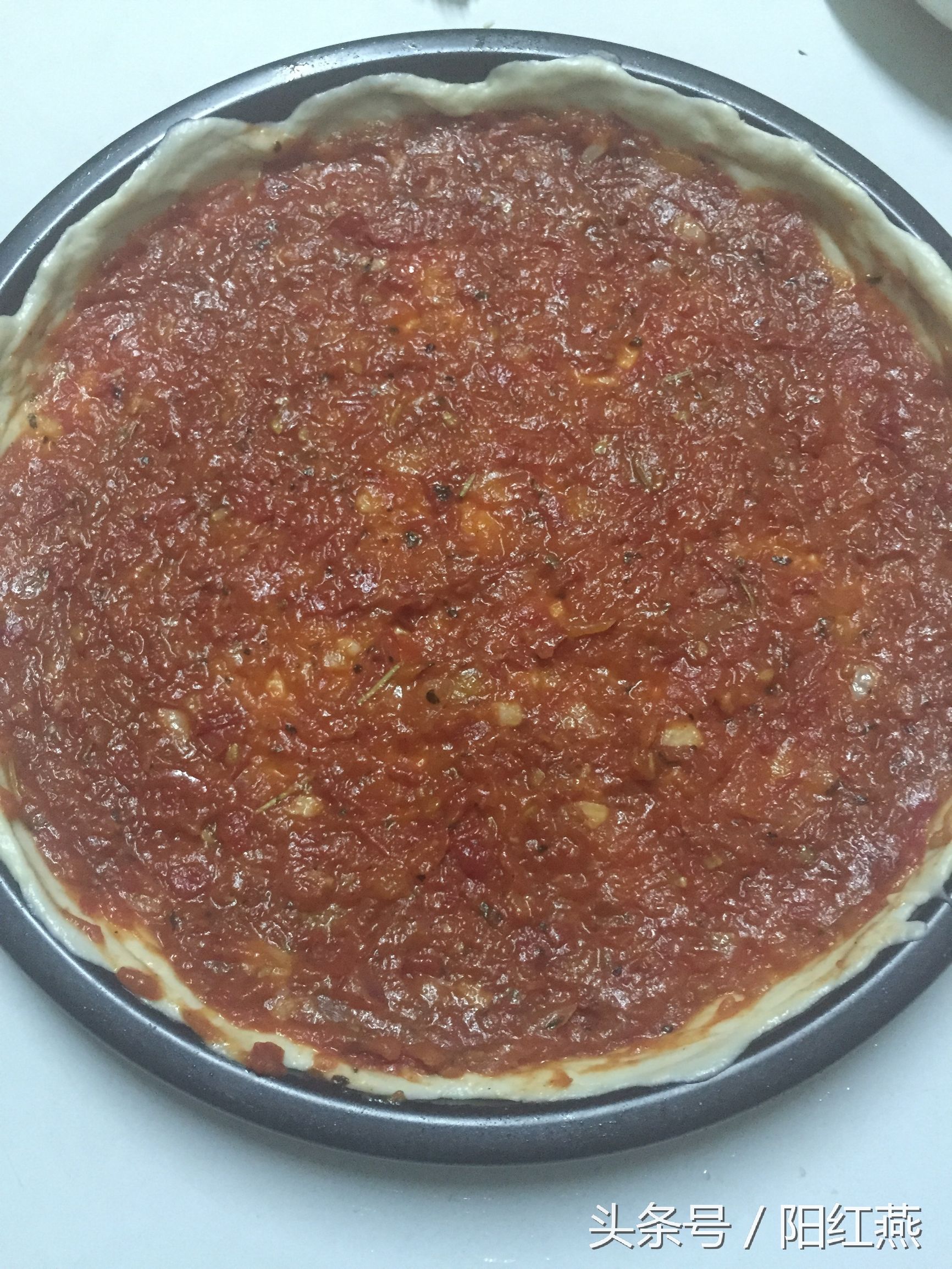 香味扑鼻的芝心披萨 自制料足就是赞啊!~ 史上最简单的做法(图10) 自制披萨教程_芝士披萨做法_必胜客海鲜至尊披萨的做法